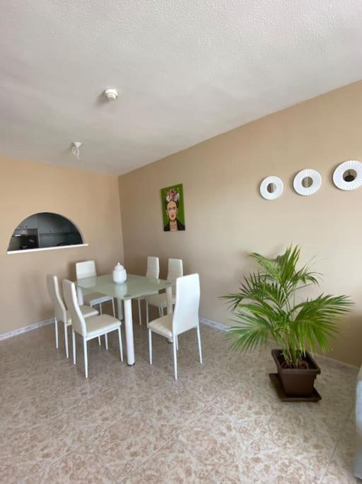 Lovely 1 Bedroom Apartment With Sea Views And Pool 埃斯特波纳 外观 照片