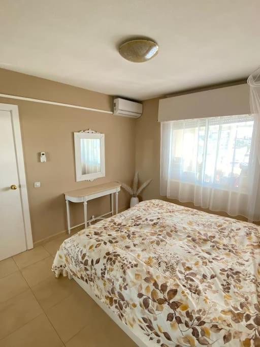 Lovely 1 Bedroom Apartment With Sea Views And Pool 埃斯特波纳 外观 照片