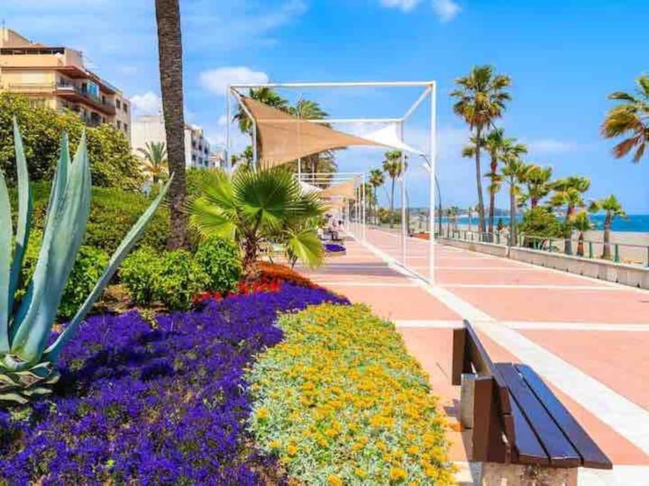 Lovely 1 Bedroom Apartment With Sea Views And Pool 埃斯特波纳 外观 照片