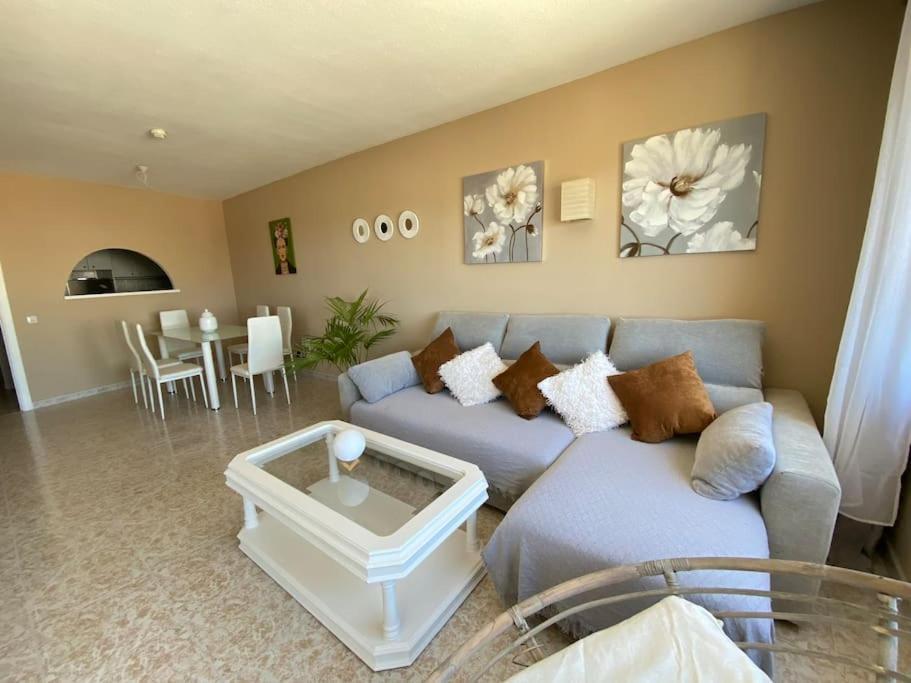 Lovely 1 Bedroom Apartment With Sea Views And Pool 埃斯特波纳 外观 照片