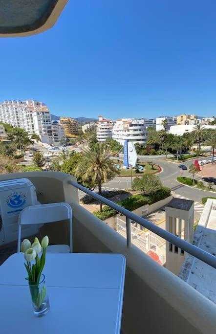Lovely 1 Bedroom Apartment With Sea Views And Pool 埃斯特波纳 外观 照片