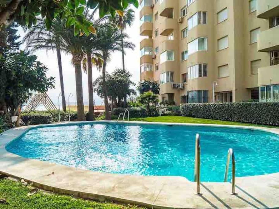 Lovely 1 Bedroom Apartment With Sea Views And Pool 埃斯特波纳 外观 照片