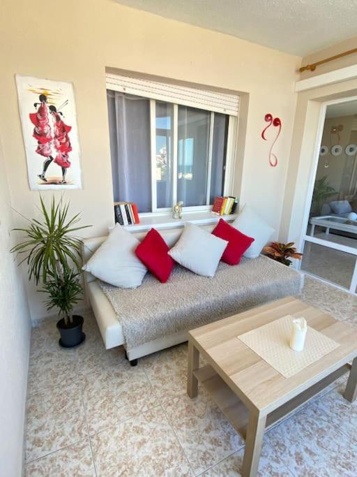 Lovely 1 Bedroom Apartment With Sea Views And Pool 埃斯特波纳 外观 照片