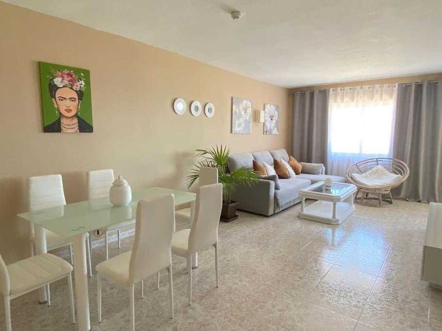 Lovely 1 Bedroom Apartment With Sea Views And Pool 埃斯特波纳 外观 照片